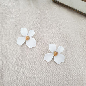 Fleur Earrings (White), Earrings - The Happy Beach 